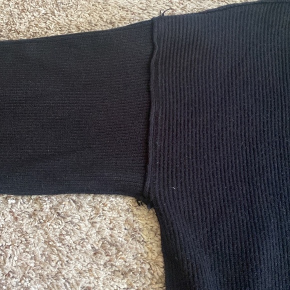 Women’s Oversized Slouchy Quarter Zip Sweater in Black size large - Picture 6 of 6